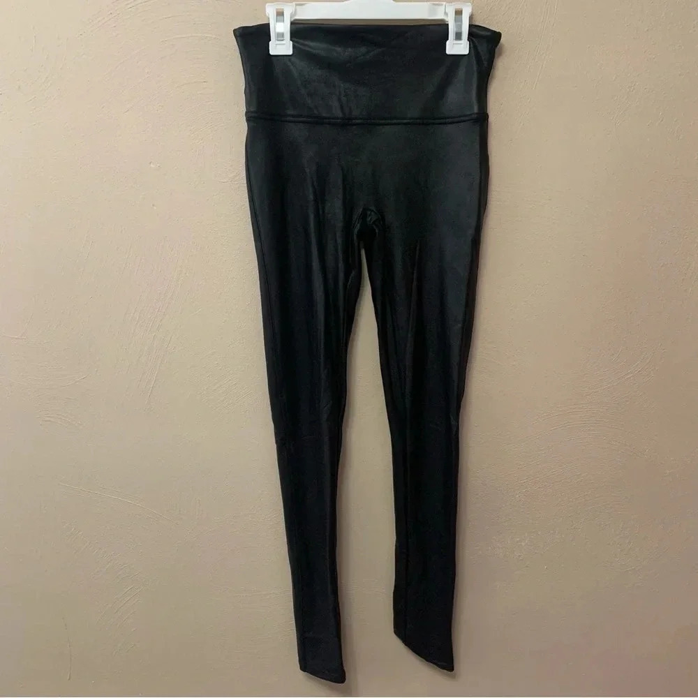 Spanx Faux Leather Leggings in Black Size Medium Petite - Picture 2 of 14